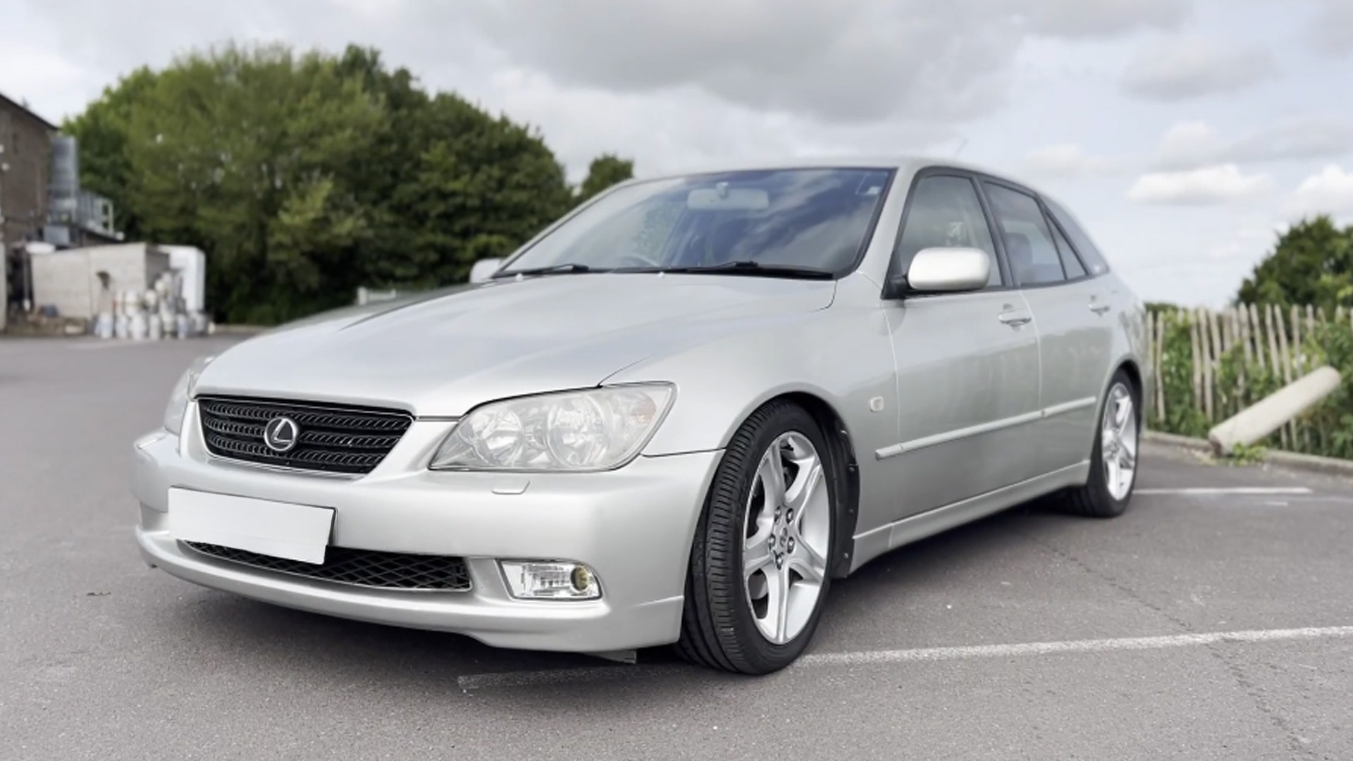 Why is the Lexus IS 300 SportCross so rare?