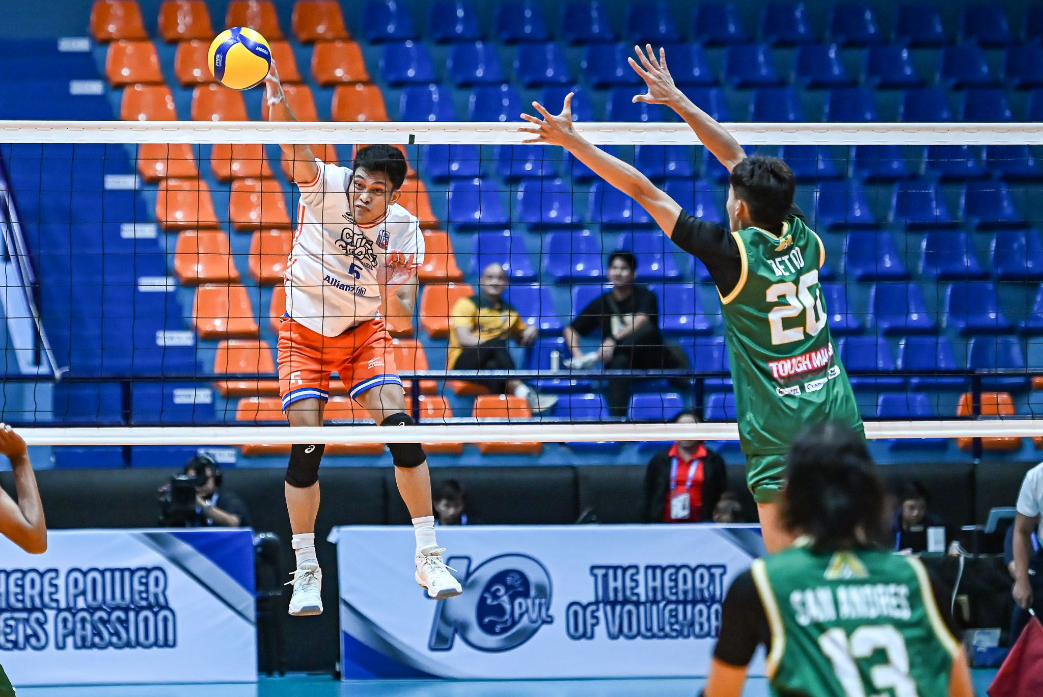Spikers' Turf: Criss Cross overcomes Alpha Insurance, extends win ...