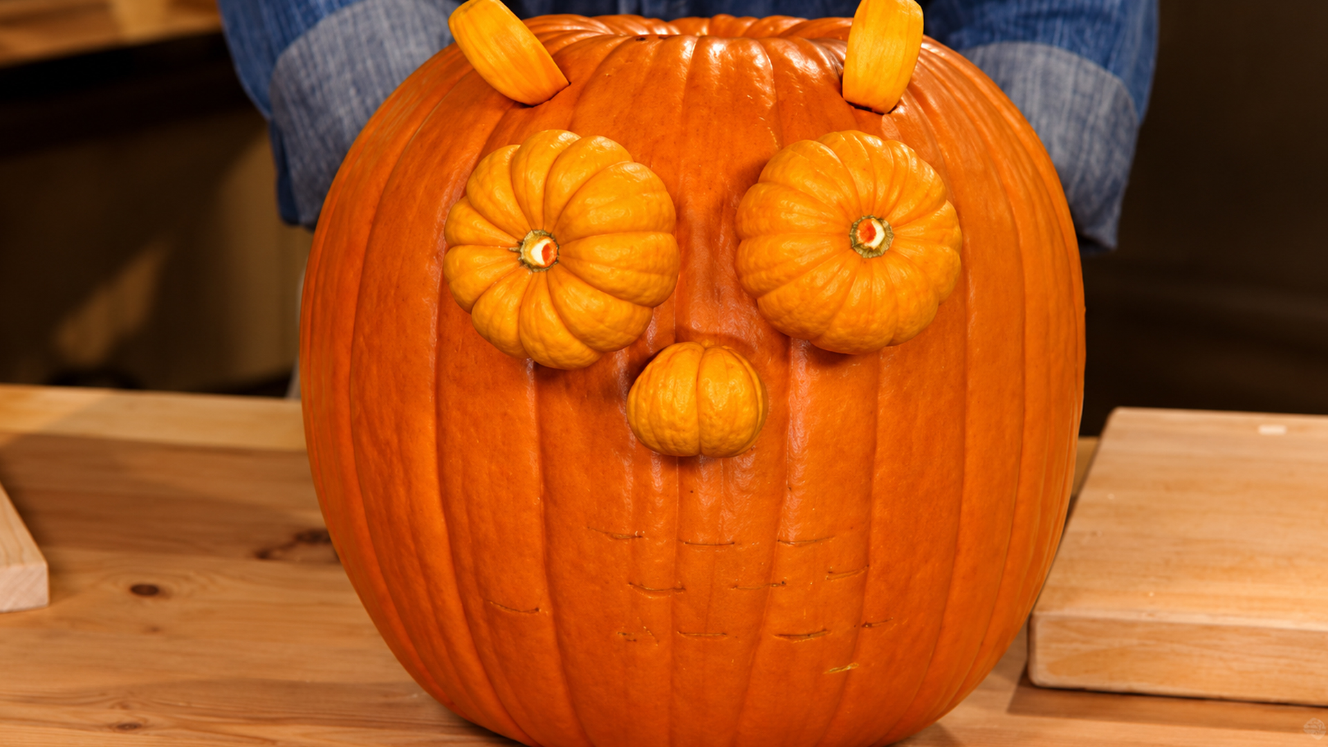 How to carve and decorate unique pumpkins for a spooky Halloween