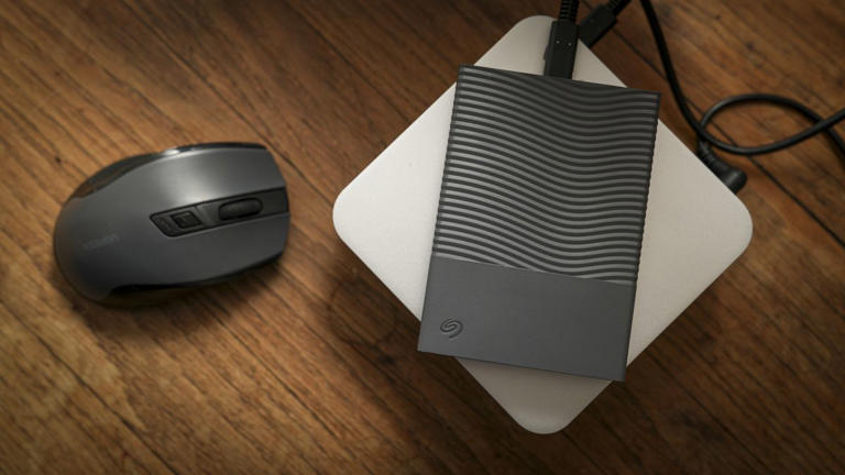 Seagate One Touch 4TB hard drive review: Fast speeds and software make ...