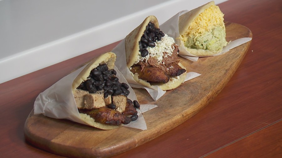 Sunday brunch: Arepas are a big hit at BienMeSabe, which has 2 Chicago ...