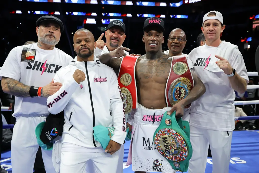 Vasiliy Lomachenko reacts to O’Shaquie Foster defeating Emanuel Navarrete