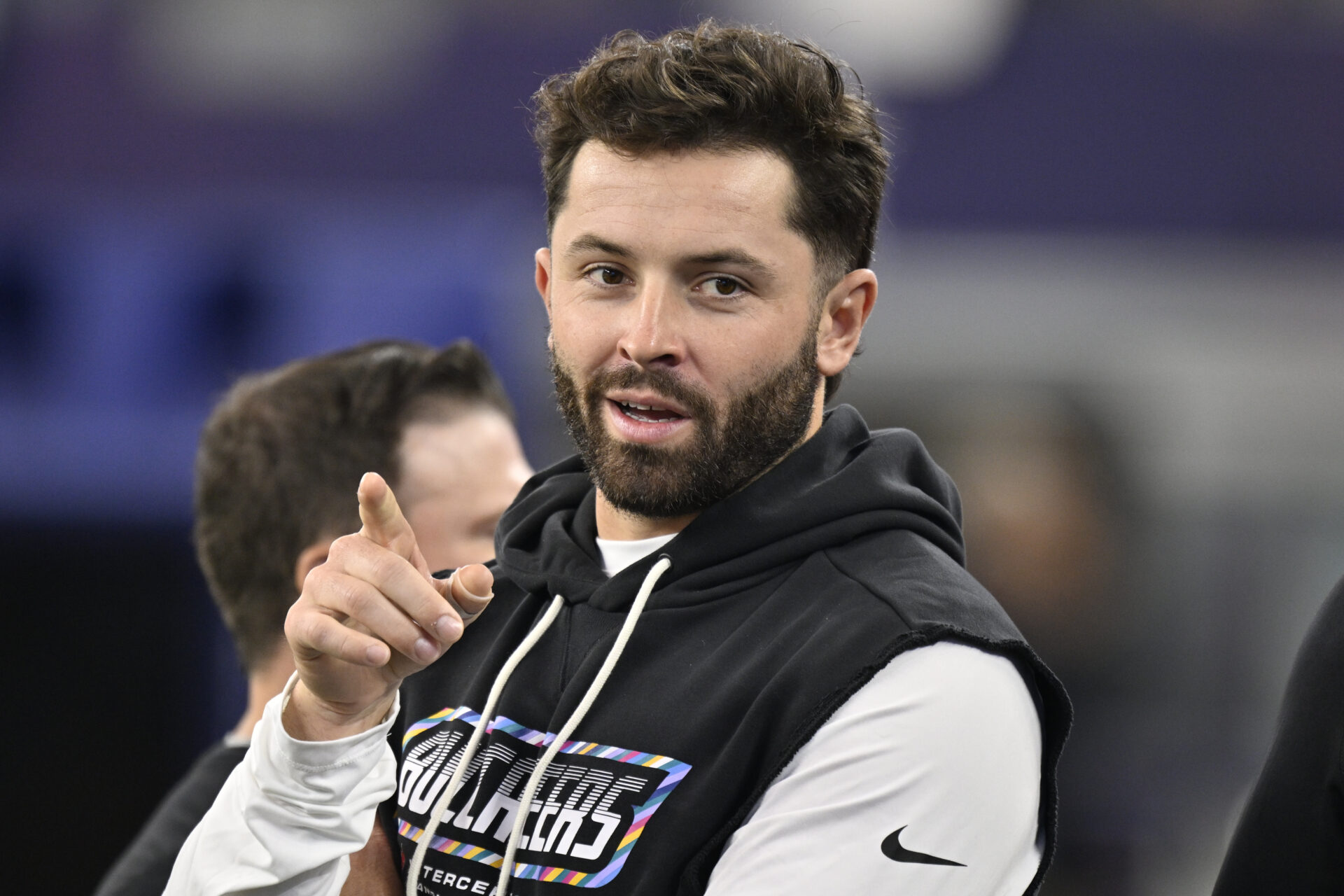 Buccaneers’ Baker Mayfield returns for Week 7 with custom protective glove