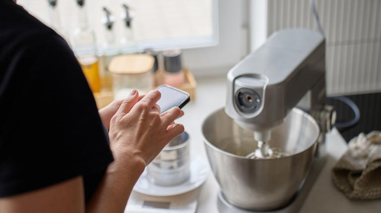 5 disadvantages of using a handheld mixer