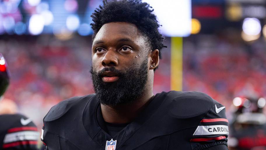 NFL insiders link Cowboys to Super Bowl EDGE at trade deadline