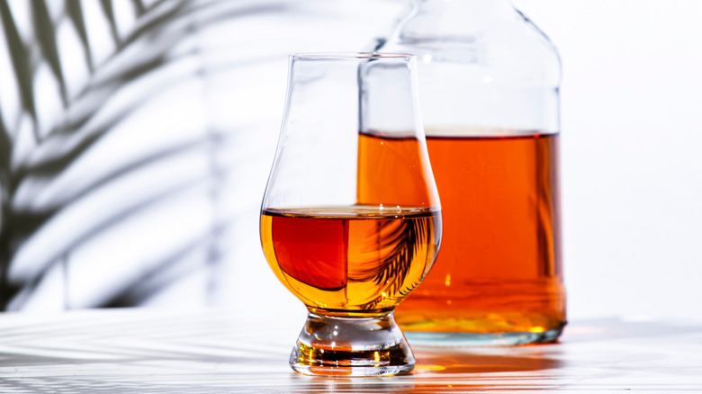 The balanced and budget-friendly Scotch whisky beginners should never ...