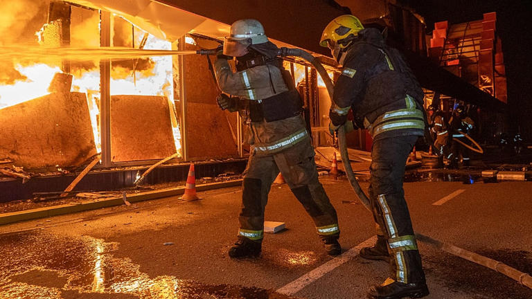 Russian strikes on Ukraine kill four and injure 28, authorities say