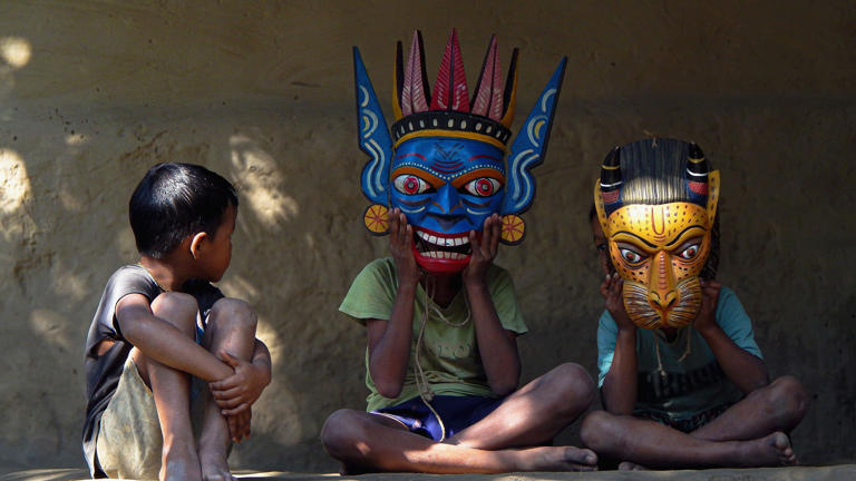 6 places in India which are famous for mask-making