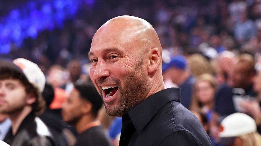Derek Jeter's latest dad moment has fans cracking up over his ...