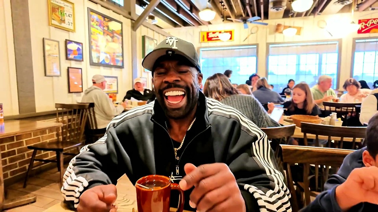 Kali Muscle experiences Cracker Barrel for the first time