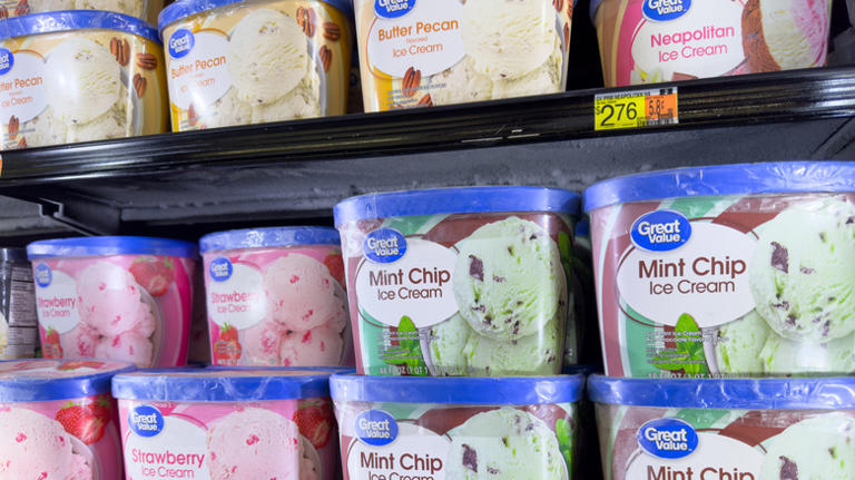 The best-selling Great Value ice cream flavor that shoppers swear ...