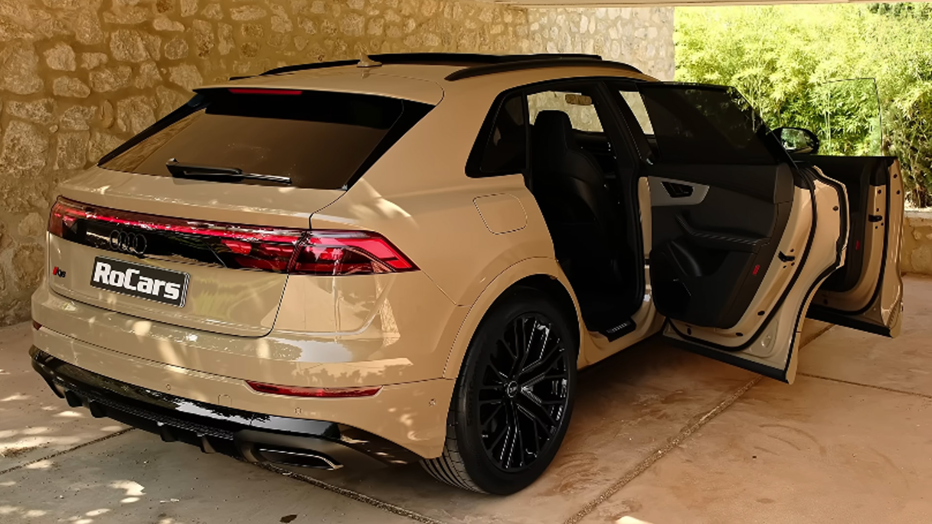 What stands out on the updated Audi Q8?