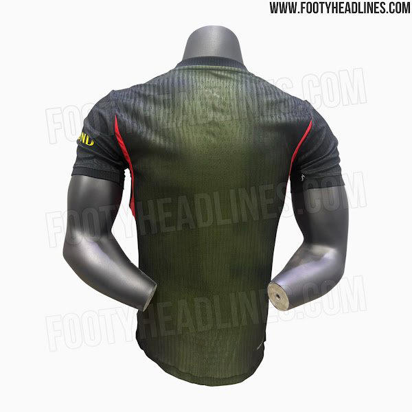 PSG : le nouveau maillot third dévoilé, Jordan ose un design très ...