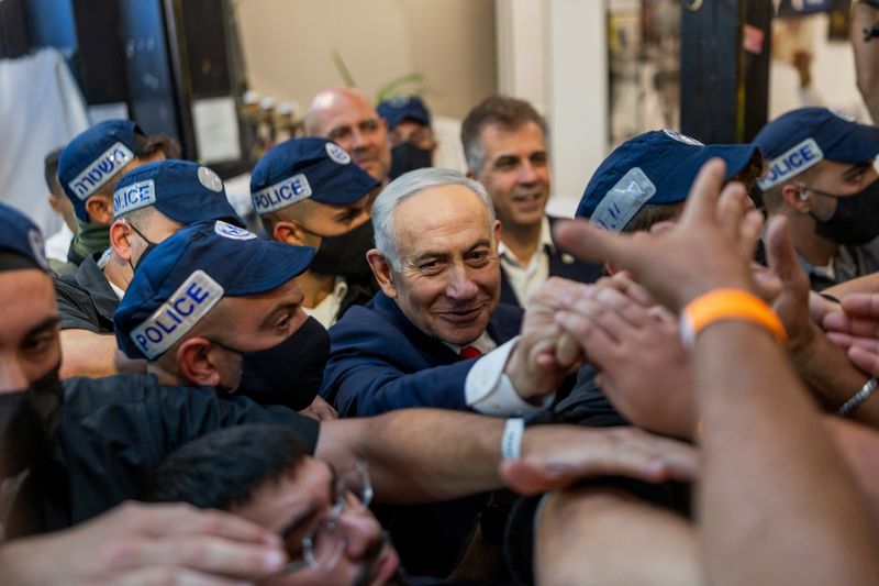Disenchanted Netanyahu supporters are prize of Israel election campaign