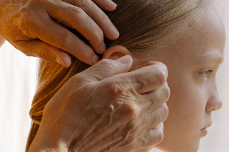 Everyday explained: Why do your ears pop during flights, and what ...
