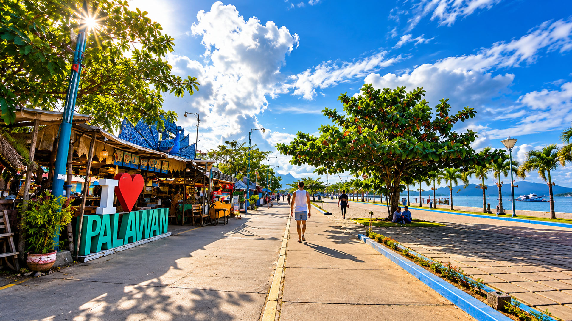 ¿Qué puedes encontrar en el paseo marítimo bordeado de palmeras de Palawan?