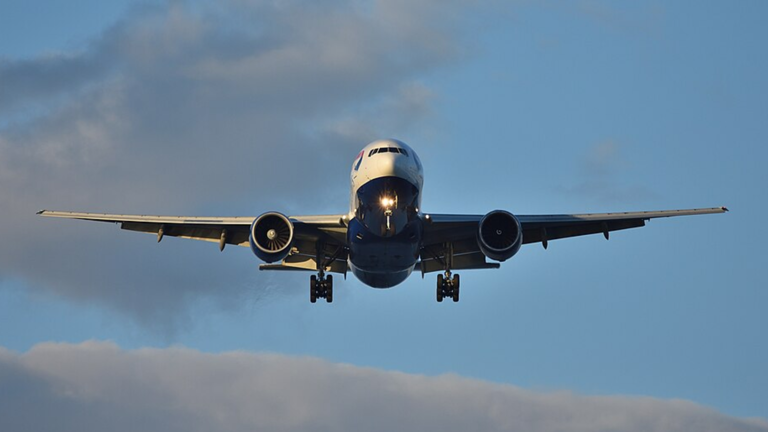 British Airways Boeing 777 avoids mid-air crash with mysterious object ...