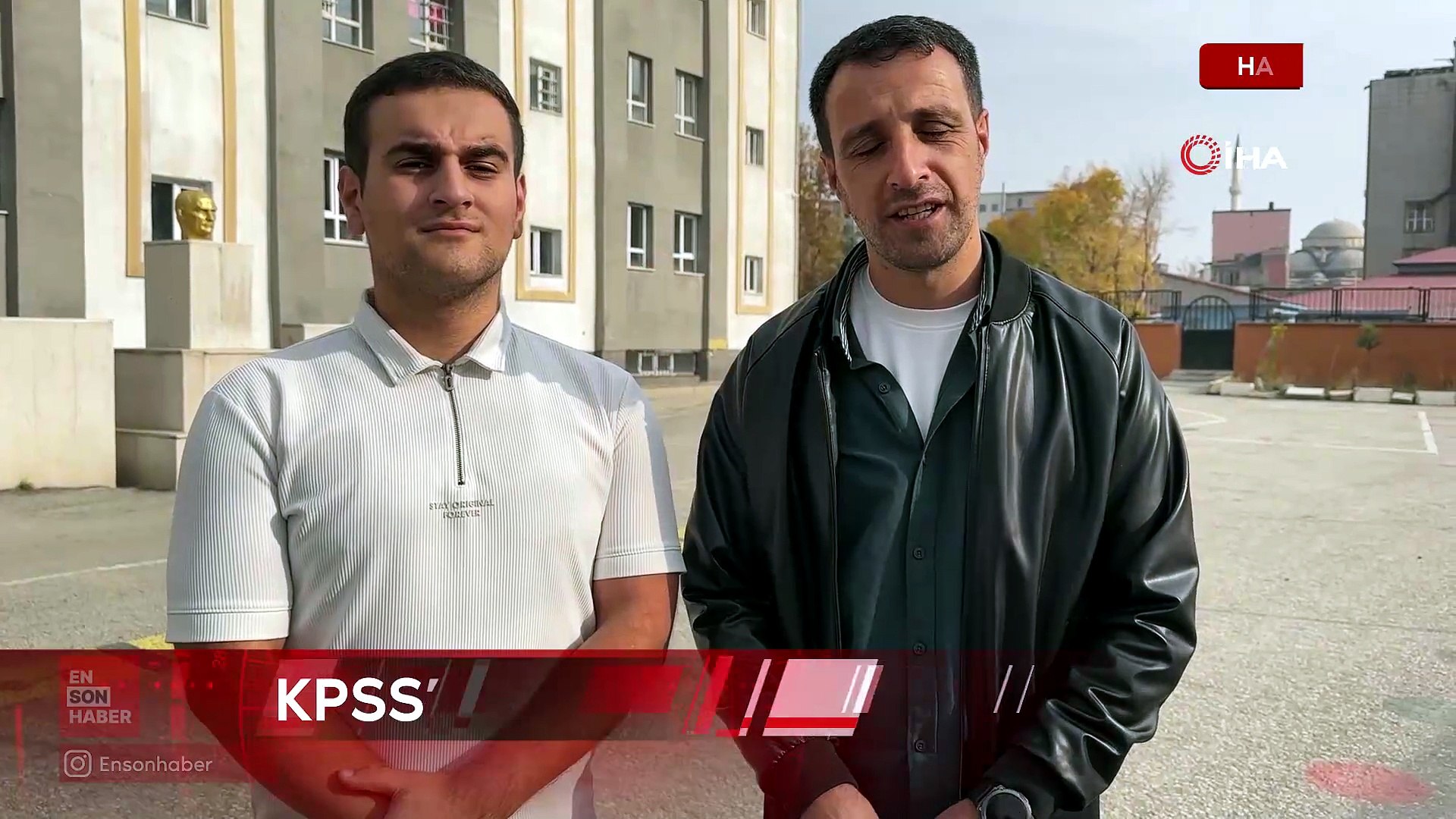 Hakkari'de baba oğul aynı okulda KPSS'ye girdi