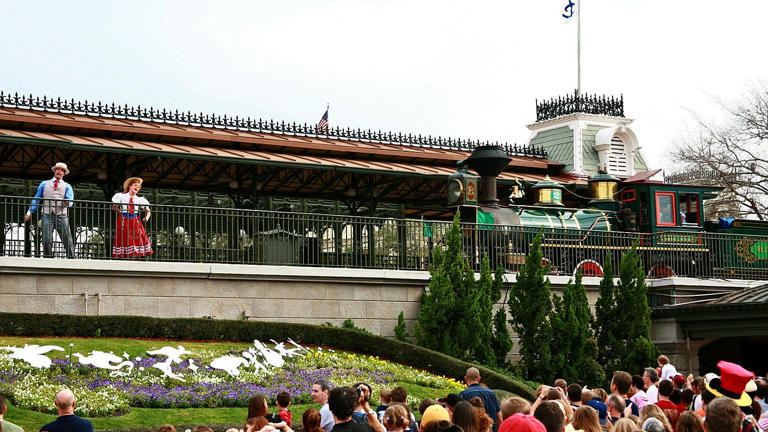Disney World refurbishments: The railroad returns Oct. 30