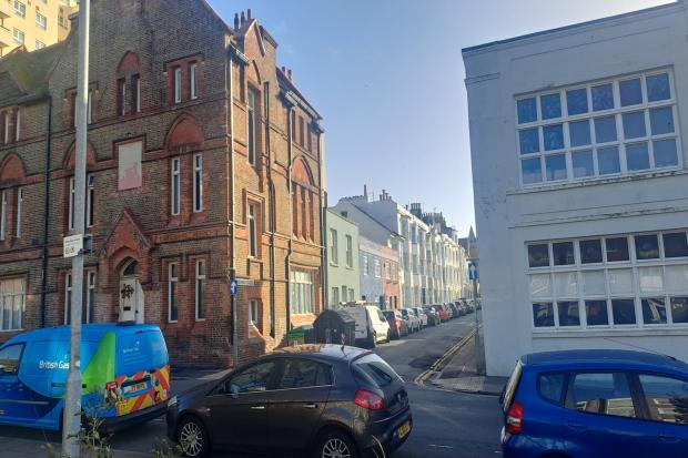 Large pane of glass falls from Brighton building
