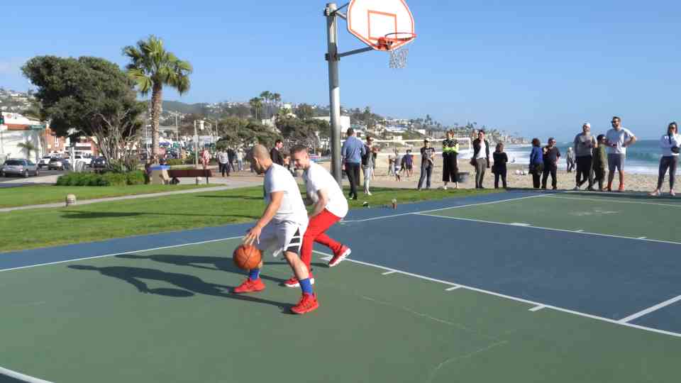 The Professor loses a 1v1 to a 5'8