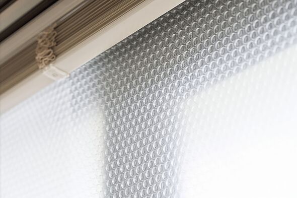 UK households urged to put bubble wrap on windows in October