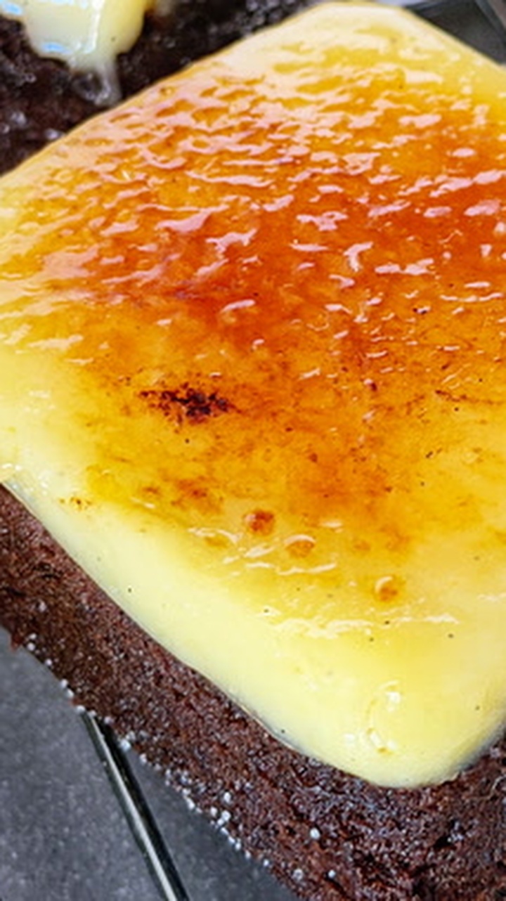 Crème brûlée brownies recipe