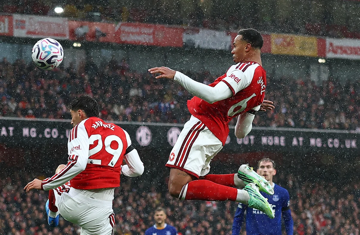 Arteta hails mentality as Arsenal go level with Man City