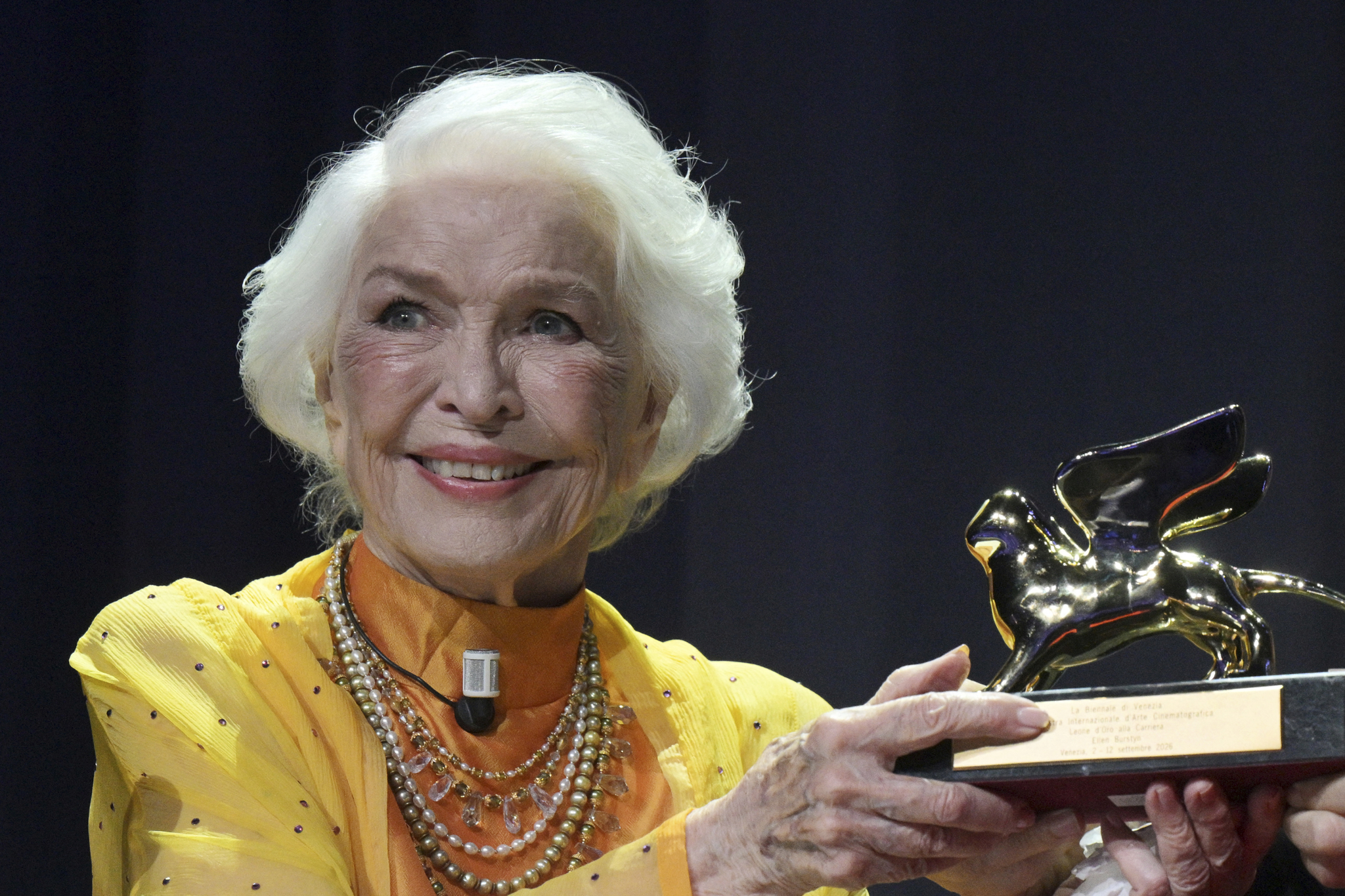 Ellen Burstyn, actriz (93 años): 