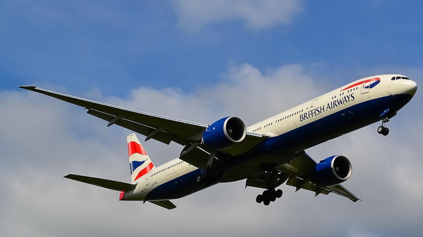 British Airways Boeing 777 avoids mid-air crash with mysterious object ...