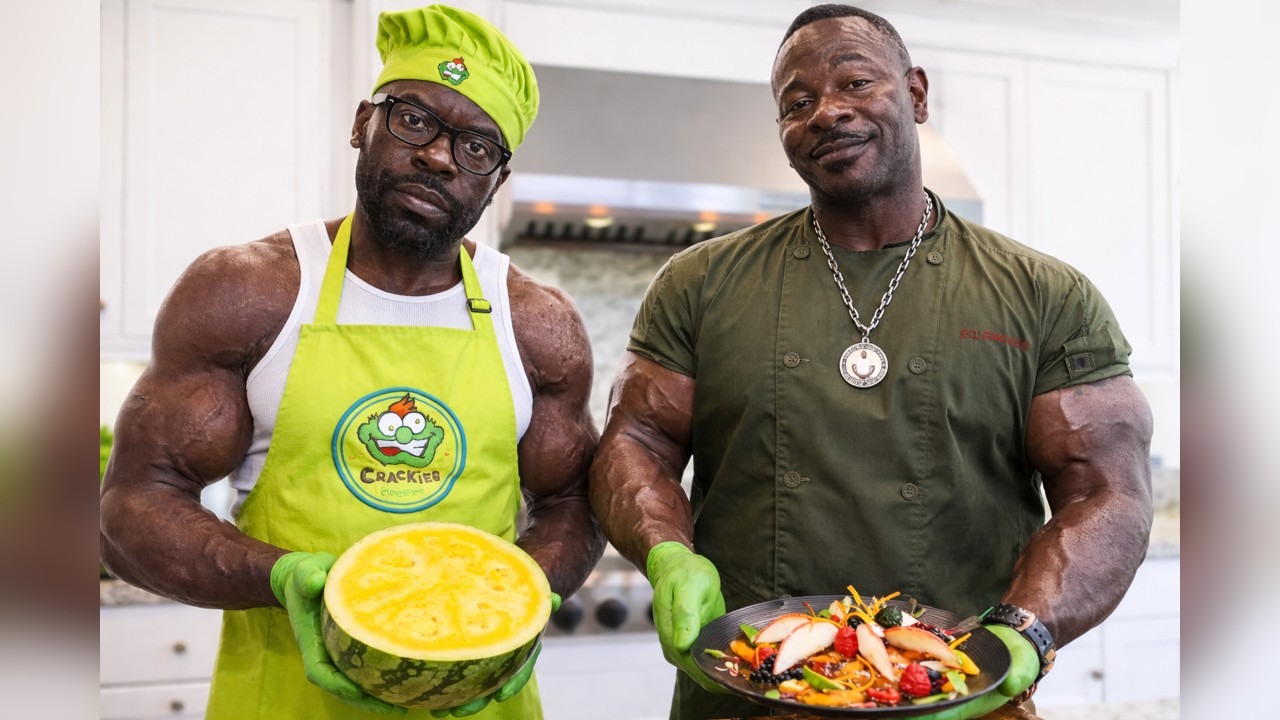 Kali Muscle cooks watermelon with ChefRush on day 10