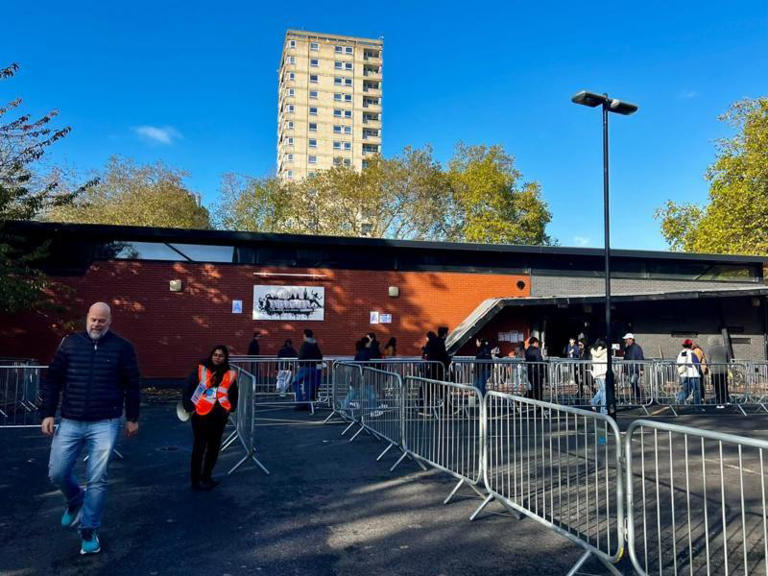 Centro de votação em Londres, no Reino Unido