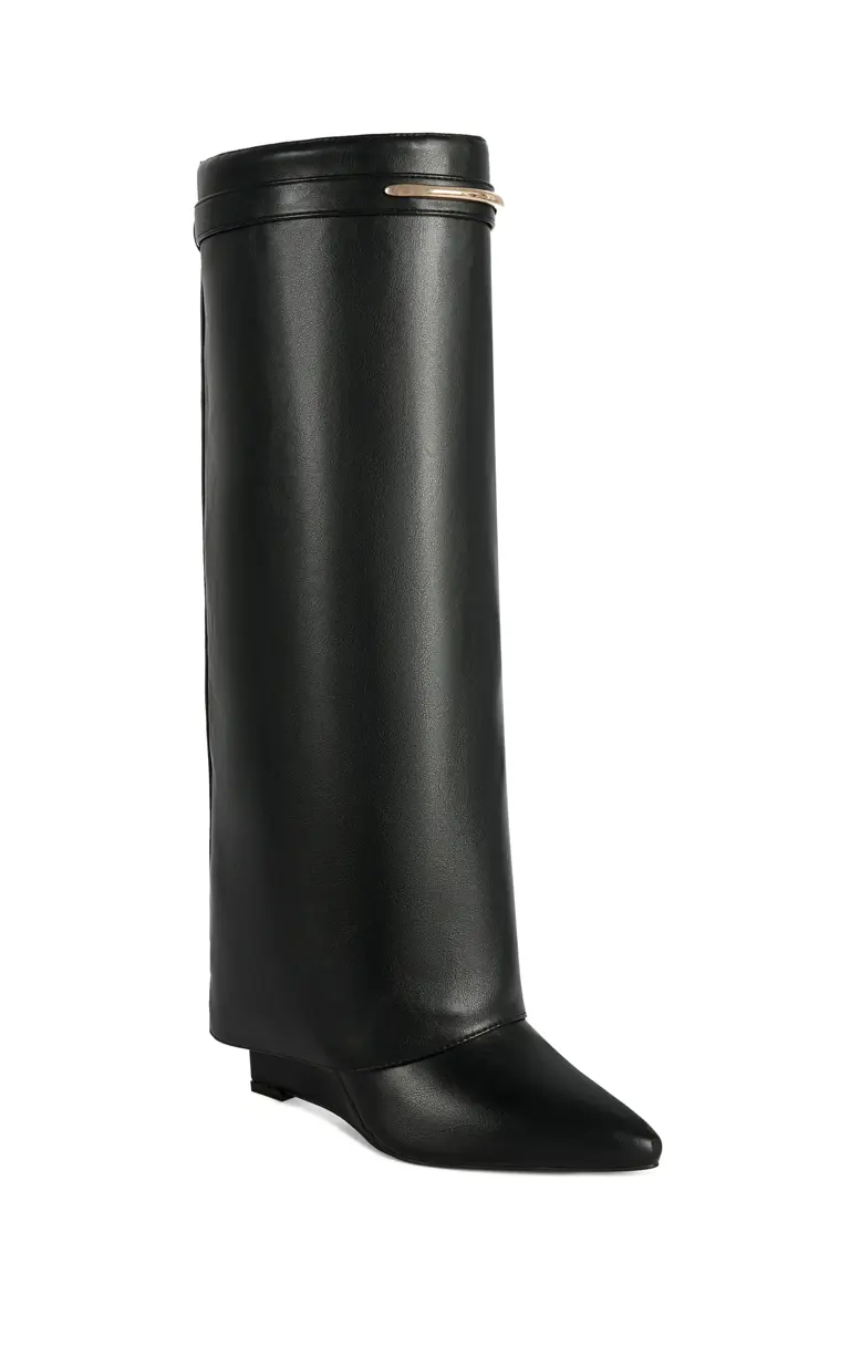 The girlies found Givenchy, Valentino and Moon Boot looks at Azalea ...