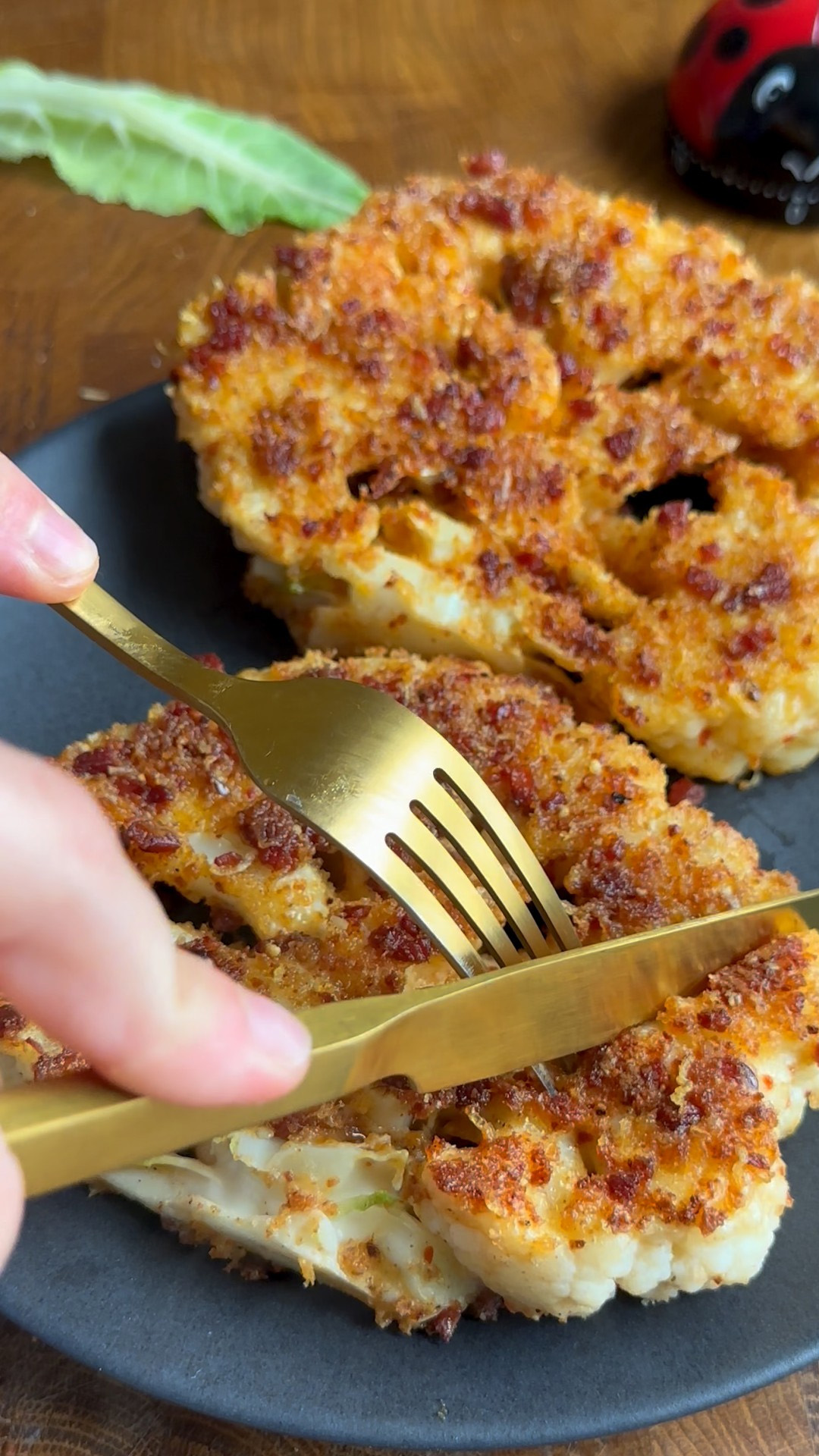 How to make crispy bacon cauliflower schnitzel at home