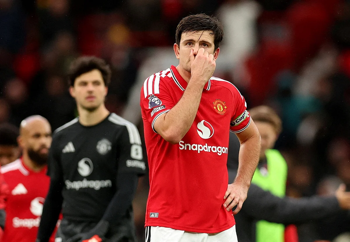 Liverpool grab home win, Man United slump to another defeat