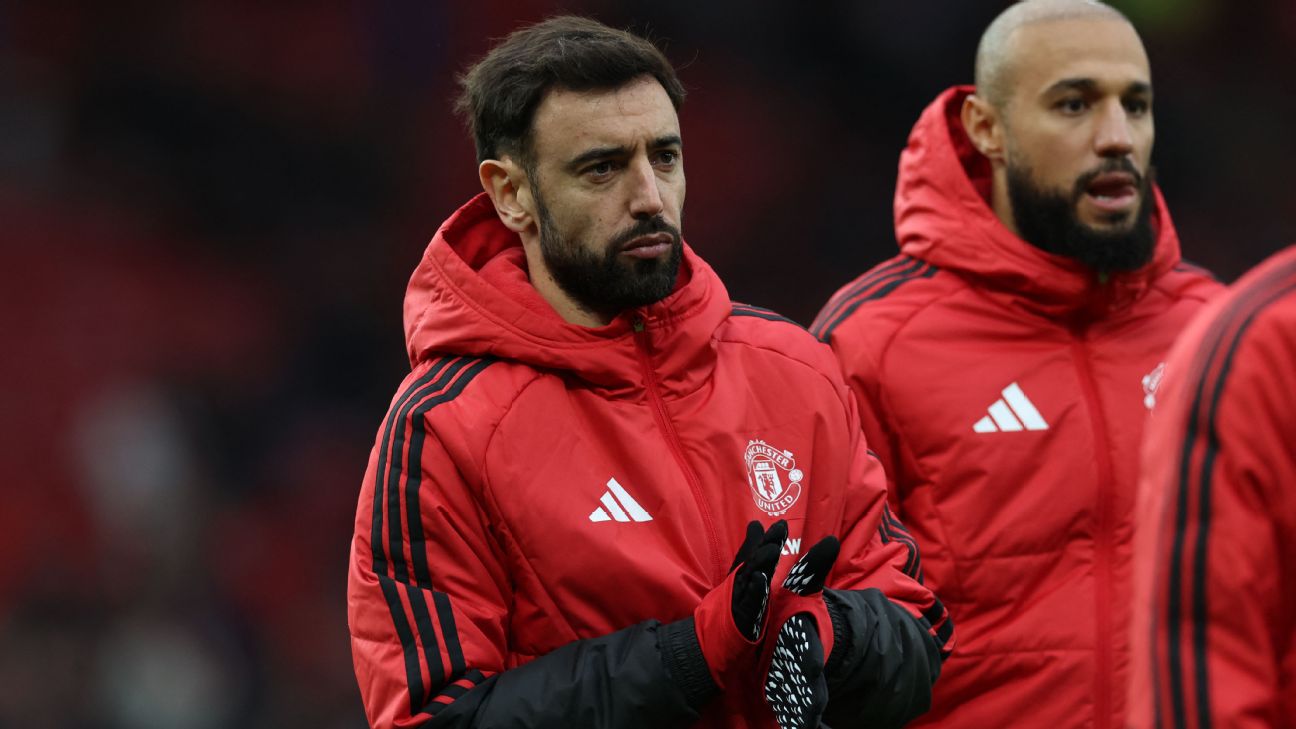 Michael Carrick: Dropping Bruno Fernandes a 'pure football' decision
