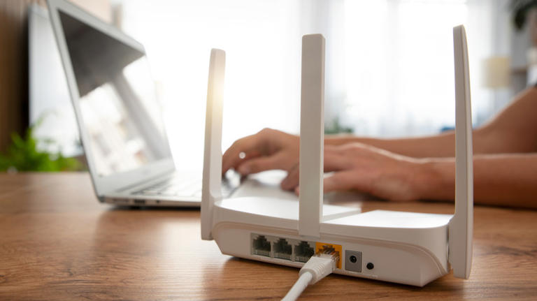 Wi-Fi vs. unlimited mobile data: Which is cheaper for home internet?