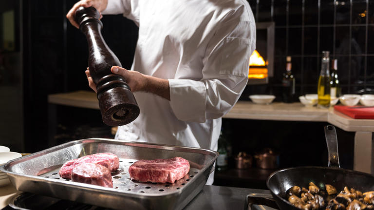 The steak cut a Ruth's Chris chef recommends for the best flavor