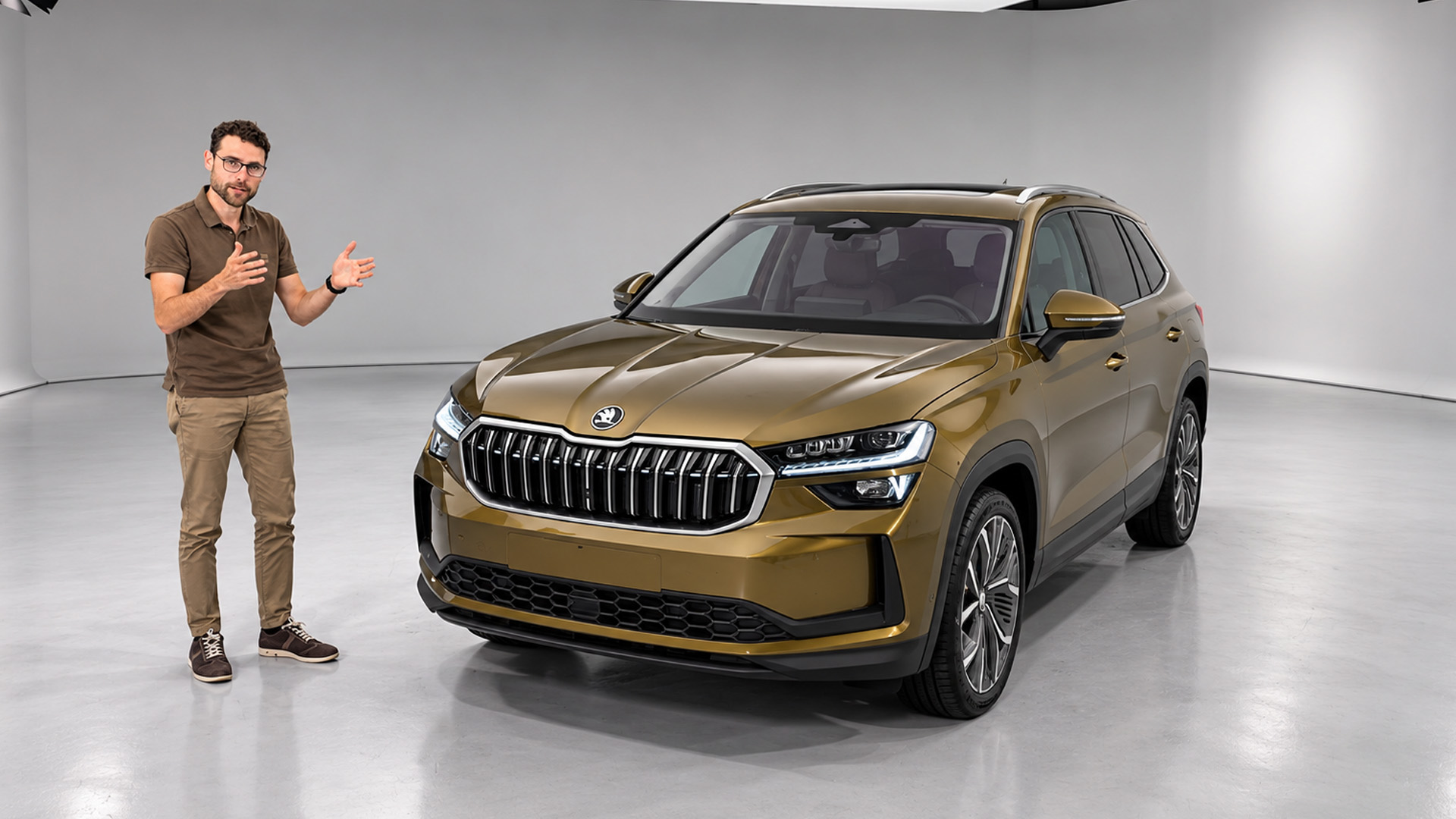 Skoda Kodiaq features a front end dominated by a large grille and LED ...