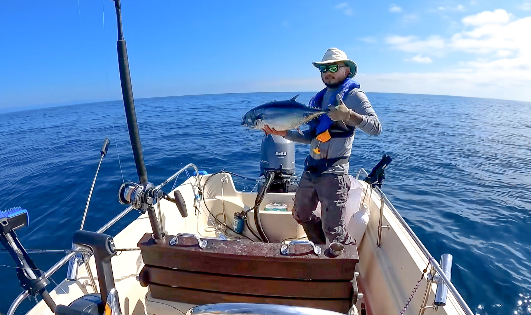 My first solo tuna fishing experience | Alone offshore