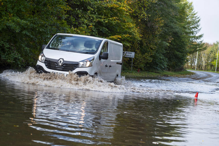 More stormy weather to come as 40,000 still without power after Boelo ...