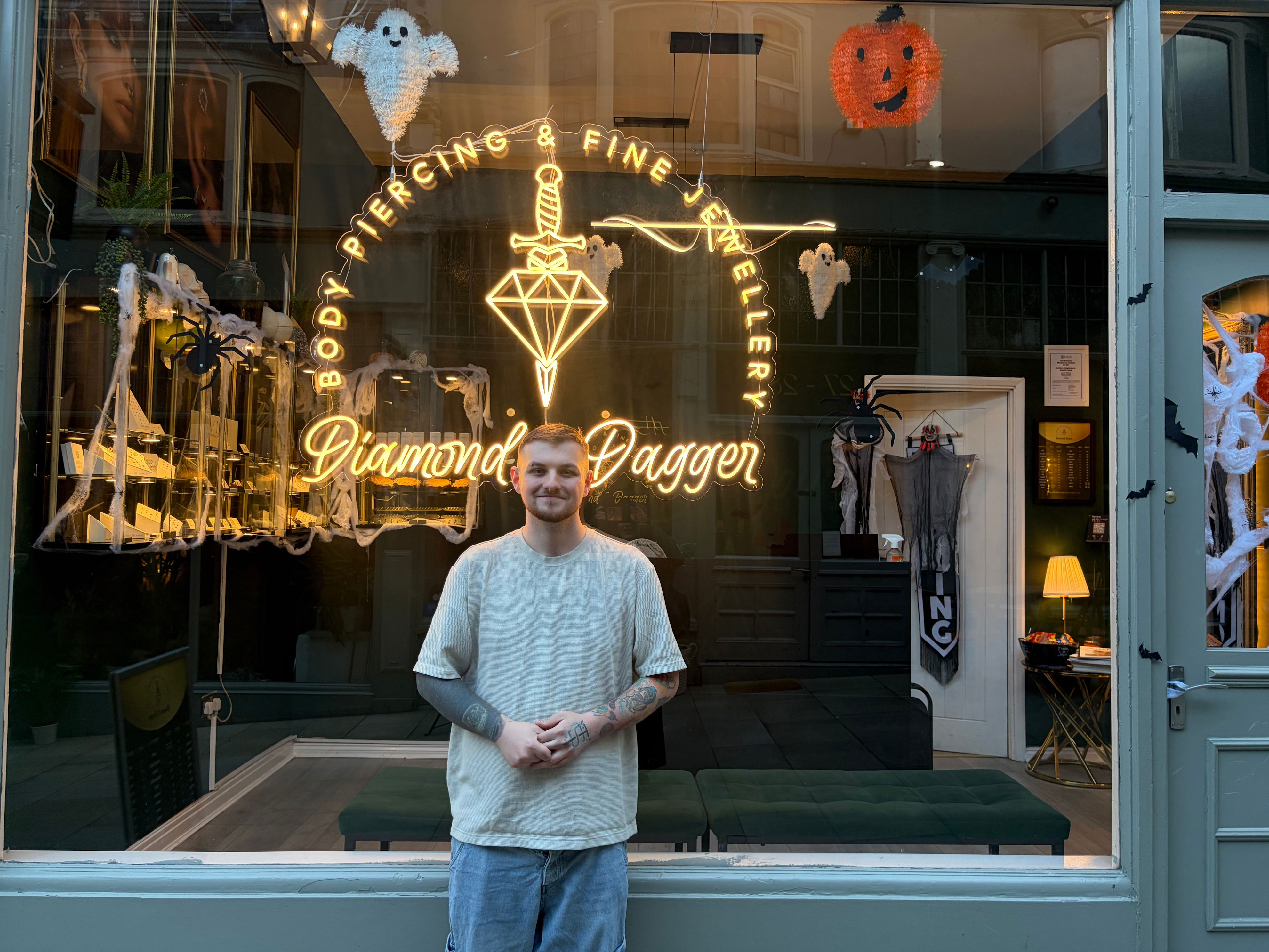 I opened a jewellery shop at 24 with just £200 left in my pocket - now ...