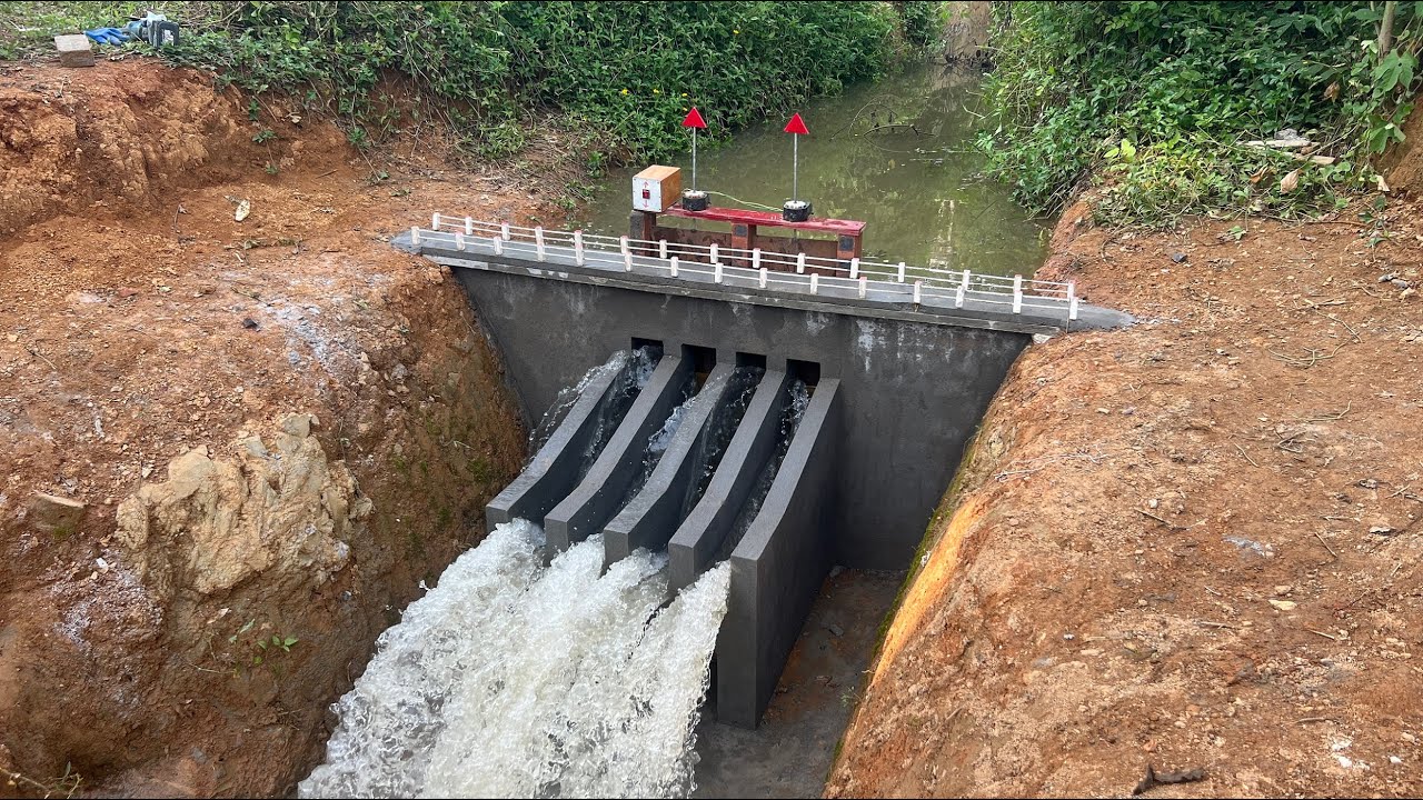 Build a powerful 4-gate mini spillway