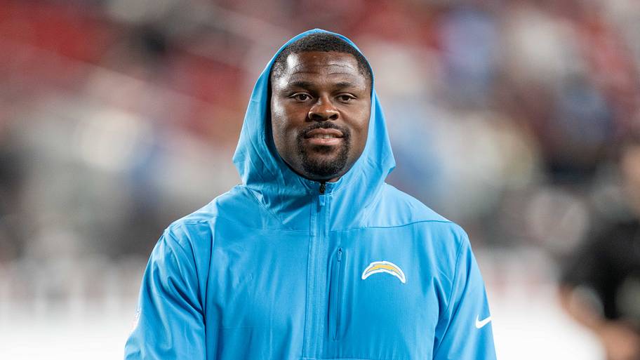 Adam Schefter drops huge Khalil Mack trade update for Bears