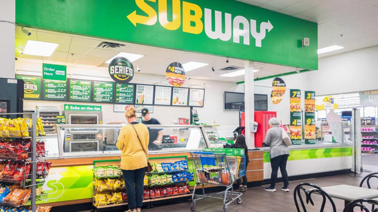 Subway loses another franchisee as closures and bankruptcies shrink chain
