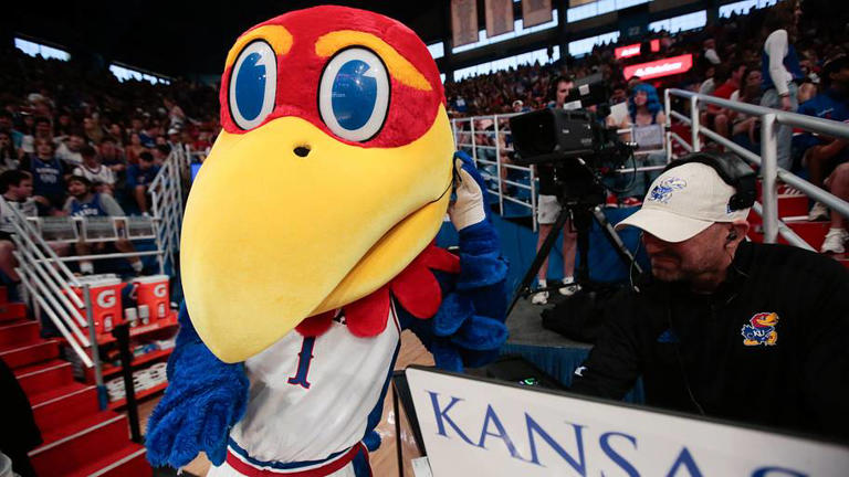 Five early observations from Kansas basketball’s exhibition loss to No ...
