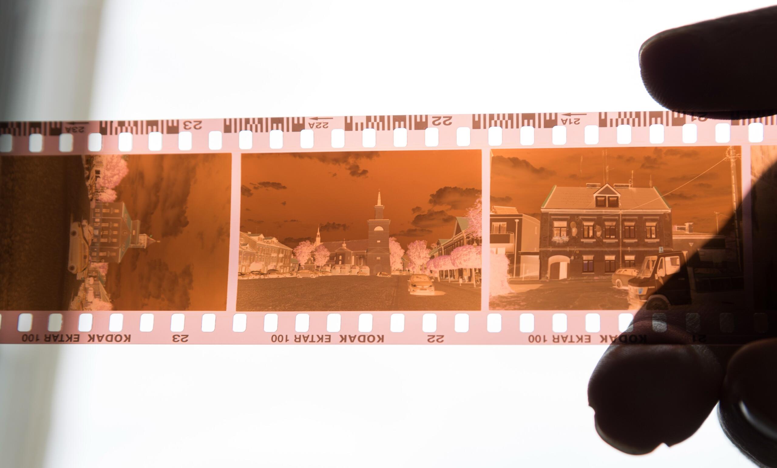 14 things that were normal at a film processing lab in 1965 that ...