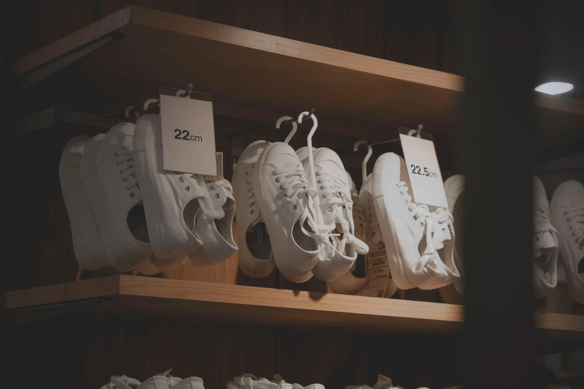 Las Asics Gel-Kinetic Fluent que las expertas en moda llevan con ...