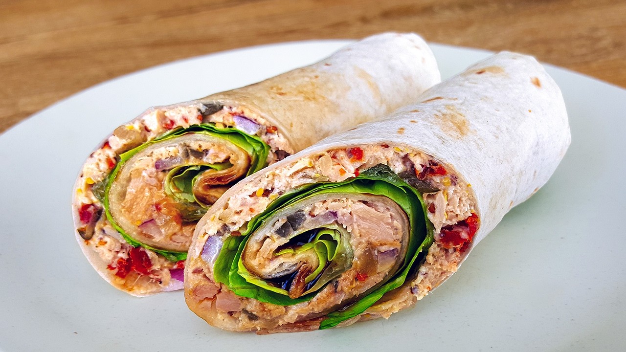 Easy tuna salad roll ups for one | Fresh & flavorful lunch recipe