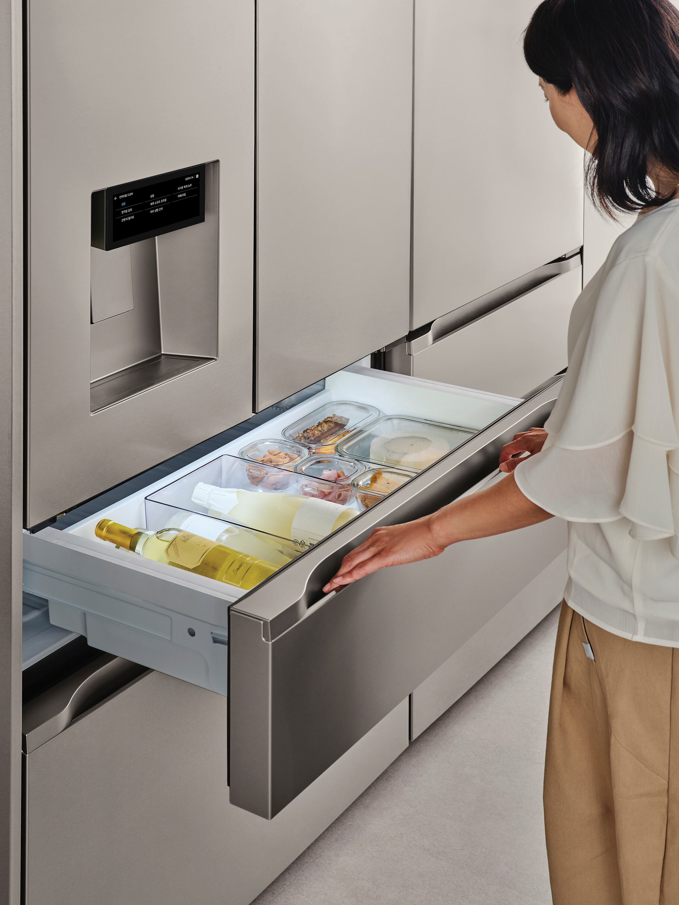 LG unveils AI-enhanced drawer-type STEM refrigerator